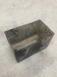 1999-2007 HONDA 400EX 400 EX BATTERY BOX HOLDER OEM - Picture 1 of 3