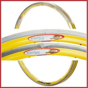 NOS ABETO GIGANTE AMARILLO CUBIERTA LLANTAS 28" 32H AGUJEROS AÑOS 90 VINTAGE ALTO PERFIL PAR - Imagen 1 de 4