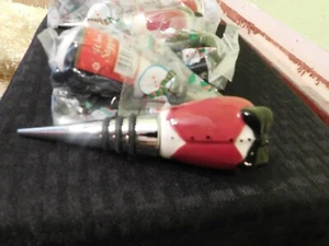 Tappo bottiglia vino ceramica rosso nero bianco smoking acciaio inox set 6 NUOVO - Foto 1 di 5