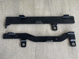 2015-2021 Ford Mustang Gt 5.0 OEM Left + Right Fuel Rail Injector Bracket - Picture 1 of 3