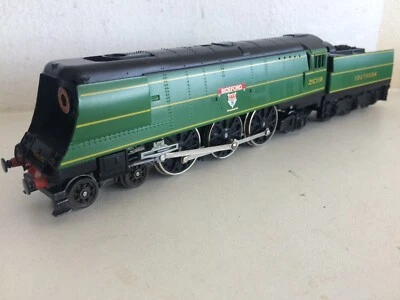 HORNBY R265 SR MALACHITE GREEN 21C119 BIDEFORD BULLEID WEST COUNTRY VGC BOXED - Image 1 of 4