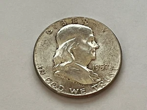 1957 P Franklin Half Dollar 90% Silver # 2-73 EXACTLY AS SHOWN UNC - Picture 1 of 2