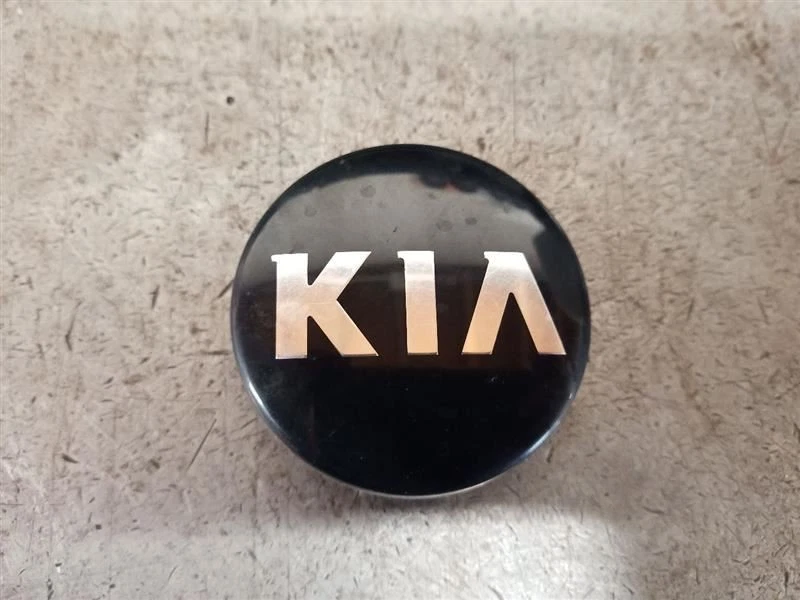 Tapa central llanta Kia Sportage 2015 8316597 Foto 1 de 4
