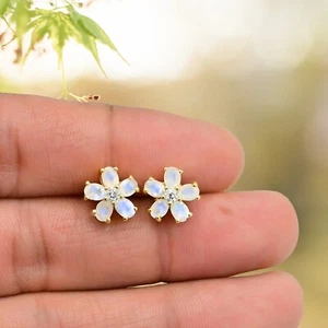 925 Sterling Silver Stud Earrings Rainbow Moonstone Flower Post Earrings For Mom - Picture 1 of 6