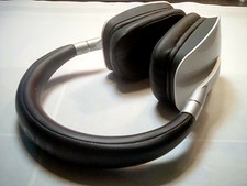 NAD Viso HP50 Over-Ear High End Headphones - White - Excellent Condition 