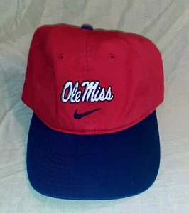 Gorra ajustable Nike roja y azul Ole Miss University Mississippi Swoosh OSFA - Imagen 1 de 5