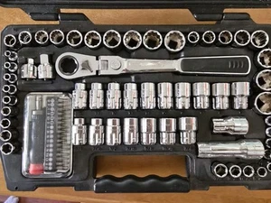 GEARWRENCH 60 pc Pass-Thru 6 &12 pt SAE/Metric Socket Tool Set FLEX Head Ratchet - Picture 1 of 14