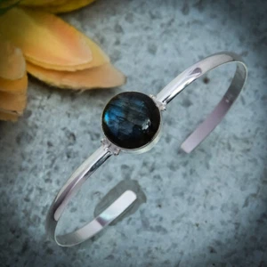 Luxuriant Labradorite Gemstone 925 Sterling Silver Handmade Bracelet Cuff C-386 - Picture 1 of 5
