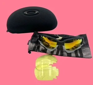 Oakley Half Jacket 2.0 Sunglasses W/ Yellow & Black Frame + Extra Lenses & Case - Picture 1 of 12