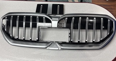 2024-2025 BMW I5 540I 530I 530E PARRILLA DELANTERA 5113185178-11 BMW OEM Foto 1 de 4