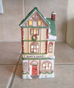 Porcelain Lighted House Dickens Collectables Books & Charts With Box Flaw - Zdjęcie 1 z 16
