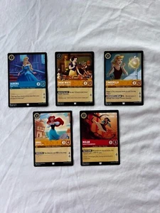 Lorcana Disney Princess Confezione 5 Carte Biancaneve Aurora Cenerentola Ariel Mulan #31 - Foto 1 di 1