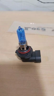 WIXTECH SUPER WHITE BULB MAX HB3 9005 12V 65W PN 60128 - Image 1 of 2