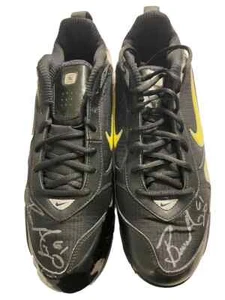 Botines autografiados Bronson Arroyo - Proyecto armario del jugador - Imagen 1 de 4