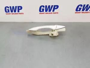 HYUNDAI I40 OUTER LH REAR DOOR HANDLE NON KEYLESS ENTRY TYPE VF WHITE 09/11-201 - Picture 1 of 3