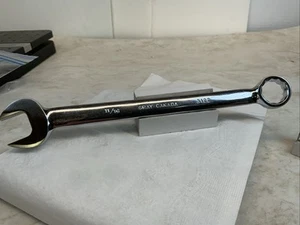 GRAY 3122, 11/16in. 12pt Polished Combination Wrench, -engraved- , Canada - Picture 1 of 11