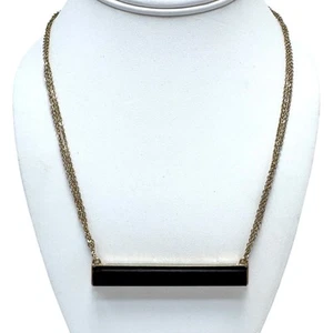 Collar de barra de varios hilos tono dorado Cara NY colgante con incrustaciones de color de madera de ébano oscuro - Imagen 1 de 13
