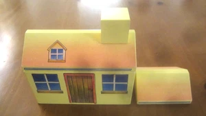 Brio 32813 Bob der Baumeister Holzhaus (2001) (ohne Büro und ohne Spielmatte) - Bild 1 von 6