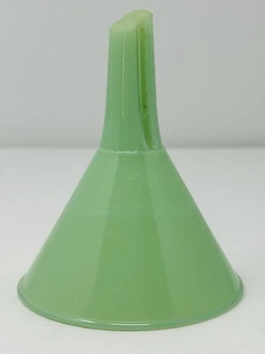 Embudo de vidrio Mosser jadeíta verde de colección Foto 1 de 4