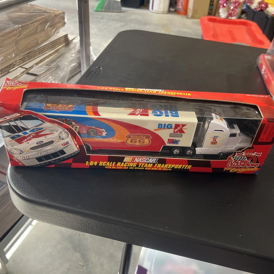 Darrell Waltrip 1999 #66 Big Kmart Team Transporter escala 1/64 Foto 1 de 1