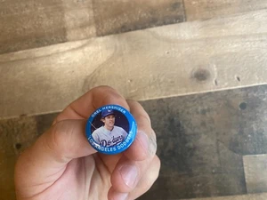 Prendedor Orel Hershiser De Colección 1984 Pinback MLB Gorra de Béisbol Botón Foto LA Dodgers - Imagen 1 de 3