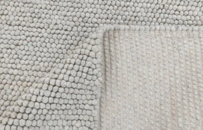 Cozy Beige Wool Rug with Custom Sizes on Demand - Handwoven Chunky Loop Rug - Image 1 of 4