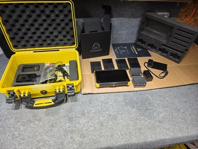 Monitor de grabación Atomos Shogun Flame 7" 4K HDMI/SDI con estuche y accesorios Foto 1 de 4