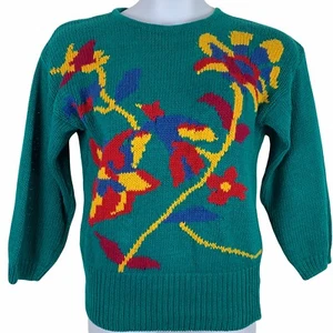 Suéter Vintage Talla Mediana Audaz Colorido Floral Verde Azulado Caléndula Rojo SB Deportivo DEFECTUOSO - Imagen 1 de 5