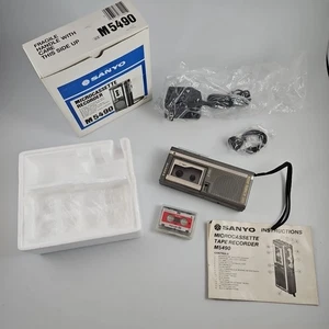 Grabadora Mirocassette Activada por Voz Sanyo M5490 con Manual En Caja Probada Funciona - Imagen 1 de 13