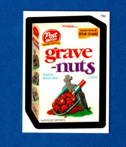 Tarjeta de bonificación 2009 Topps Wacky Packages serie 3 "GRAVE~NUTS" TS2 ¡Rara! - Imagen 1 de 2