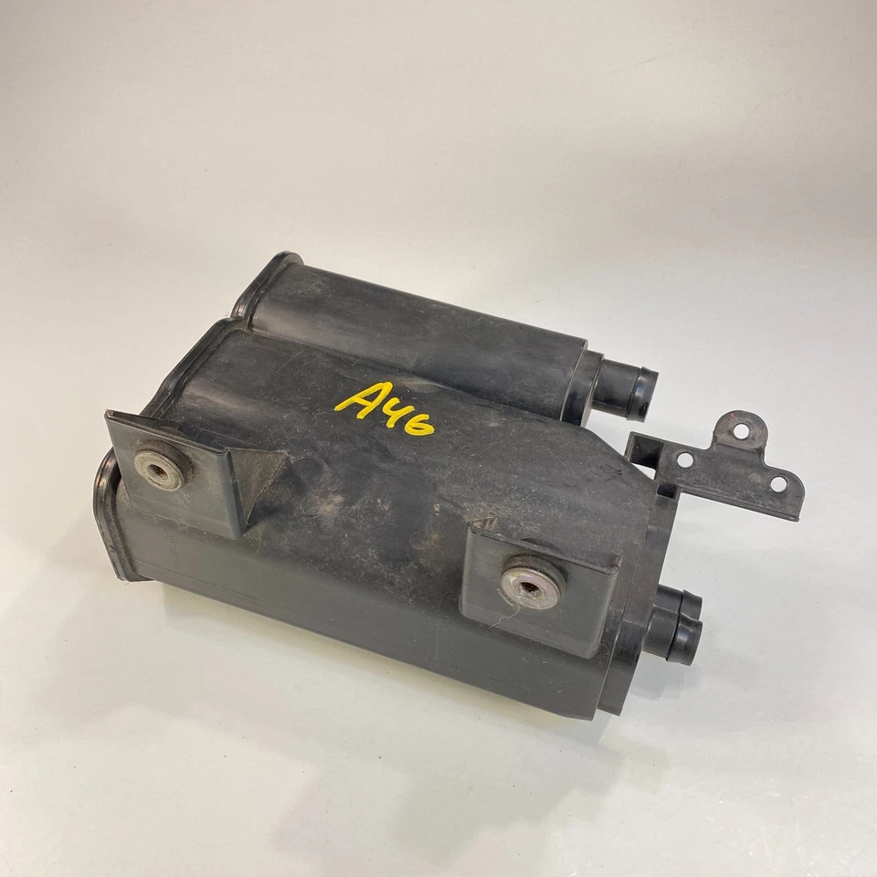 BMW 530i 528xi 545i 535i 550i 528i 2004-2010 bote de vapor de combustible 7162365 Foto 1 de 4