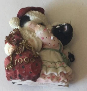 "I Saw Moo-Mmy Kissing Santa Claus" Santa, Mom & Baby Mary's Moo Moos 1999 w/Box - Picture 1 of 4