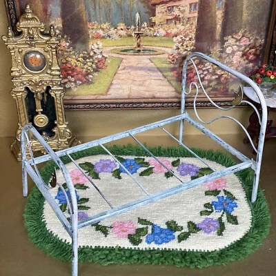 Antiga Casa de Bonecas Artesanal CAMA DE METAL LUA Móveis Estilo Ferro Forjado Chique Ruim - Imagem 1 de 4