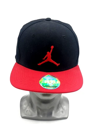Gorra Jordan JumpMan Snap negra y roja. Impresionante estado Foto 1 de 4