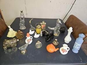 Vintage Lot of 21 Avon Cologne After Shave Perfume Bottles - Picture 1 of 11