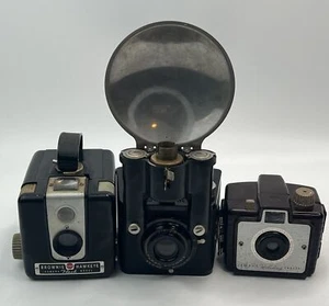 Vintage Kodak Brownie cameras lot of 3 flash brownie, hawkeye, holiday, untested - Picture 1 of 16