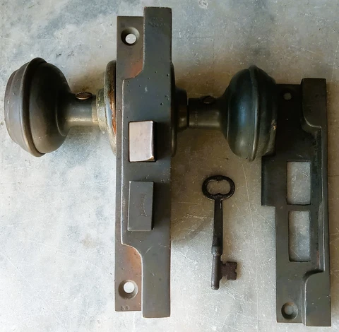 Antique Commercial Grade Brass Door Lock Russwin Offset Strike Plate w/Key Cover
