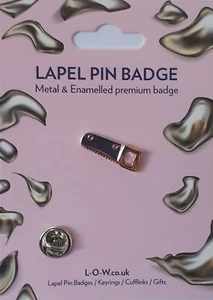 SAW Tool LAPEL PIN BADGE DIY Handyman Carpenter Silver & Rose Gold Plated BEP011 - Picture 1 of 3