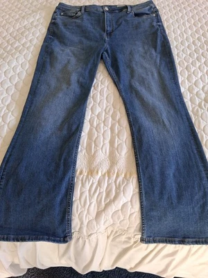 M&S Indigo Jeans 18 Short. Slim Flare. - Image 1 of 4