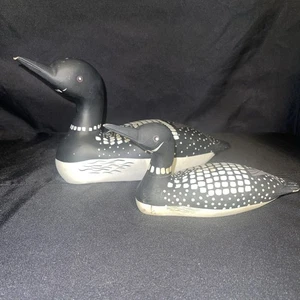 VTG Hand Painted Common Loon Duck Decoy hand Carved Folk Art Wooden Bird - Picture 1 of 11