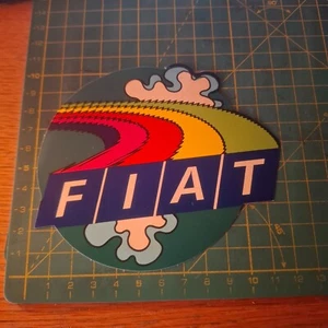 ADESIVO VINTAGE STICKER kleber  stile pop Art  Fiat Fiat sfondo verde - Foto 1 di 1