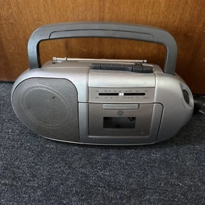 General Electric GE Portable Cassette Recorder Tape AM/FM Radio EA3-5818 - Picture 1 of 9