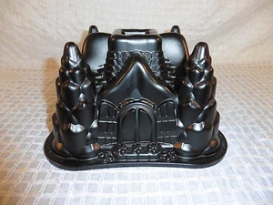 FAIRYTALE COTTAGE Bundt Pan Cake Mold Cast Aluminum Nordic Ware (10 Cups) USA - Picture 1 of 11