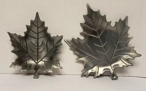 Due portagioie foglie acero metallo argento decorazione autunno usato larghezza 7" e 5,5" - Foto 1 di 6