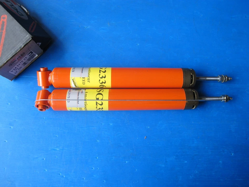 2 Gas Shock Absorbers For Audi 100, Audi 200 - Image 1 of 1
