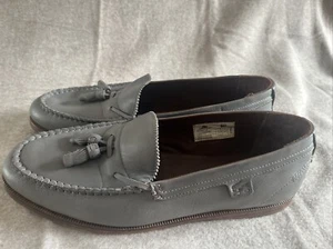 Mocasines sin cordones de cuero gris Lacoste zapatos para conducir mocasines para hombre 10 - Imagen 1 de 9