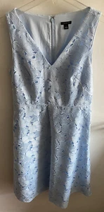 Ann Taylor Lace Dress Pale Blue V Neck Sleeveless Zip Back Lined Sheath 4 Midi - Picture 1 of 9