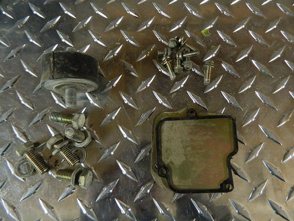 2002 POLARIS SCRAMBLER X 400 4X4 LOTE DE PEÇAS TAMPA DE MONTAGEM DO MOTOR 500  - Imagem 1 de 1