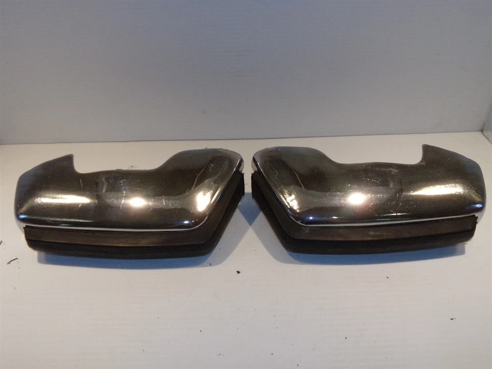 Protectores de parachoques delanteros Plymouth Duster 1975 OEM 1974 1976 Foto 1 de 4