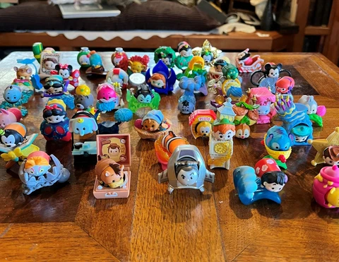 DISNEY TSUM TSUM W/ ACCESORIES BLIND BAG SERIES 1-12 CUTE HARD TO FIND RARE! Cover